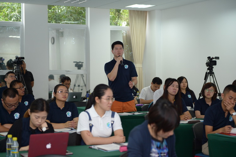 南京大学高潮同学提问