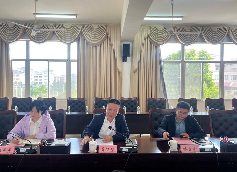 曾晓明率队赴海南师范大学调研